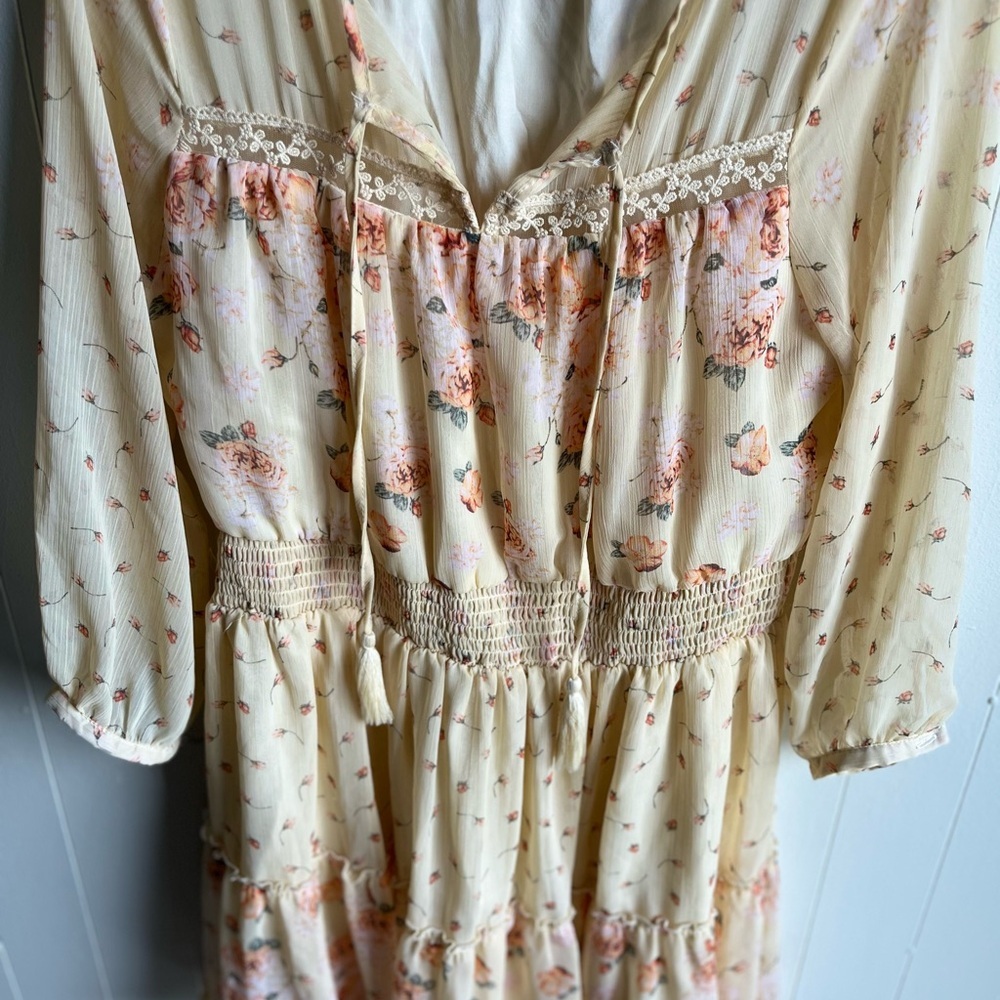 Floral Boho Chic Dress - Picture 2 of 7